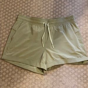 Lululemon Spring Break Away shorts